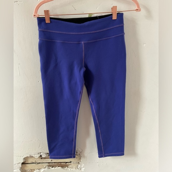 Lululemon Athletica Fleece Capri Leggings - Picture 1 of 2